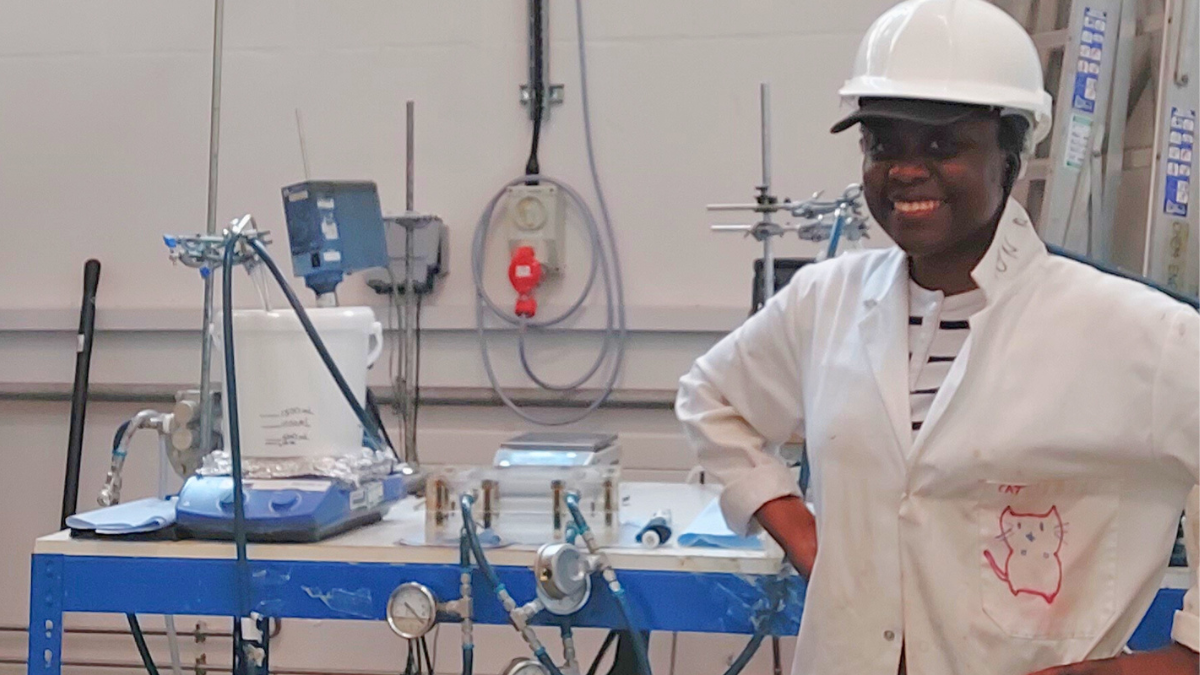 Maano Tshimange next to her apparatus