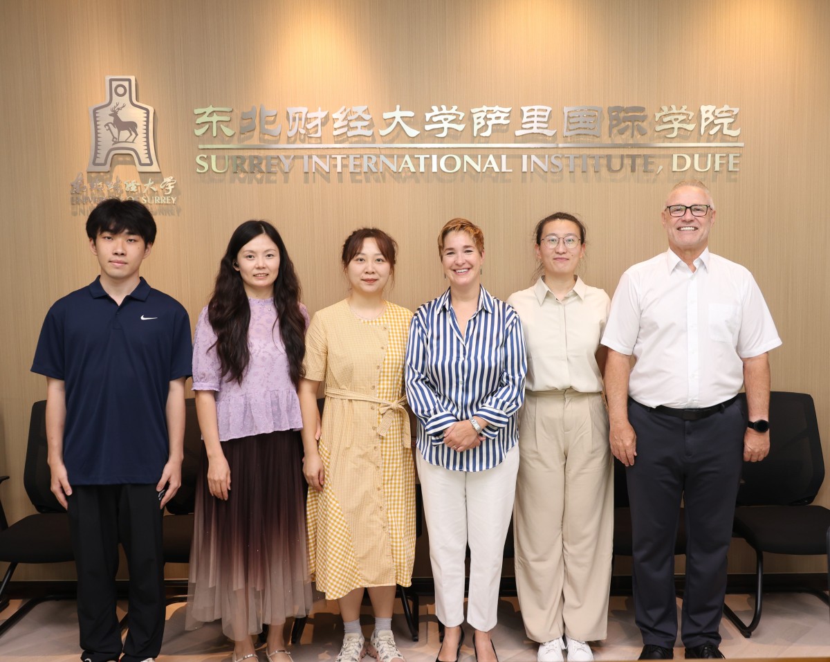 Professor Amelia Hadfield's visit to SII-DUFE with PhD students, Sept 2025