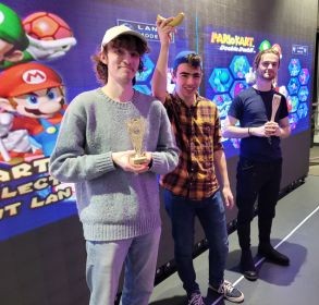 Students at Mariokart event