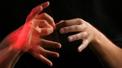 Hands making sign language