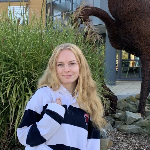 Isabel R. profile image