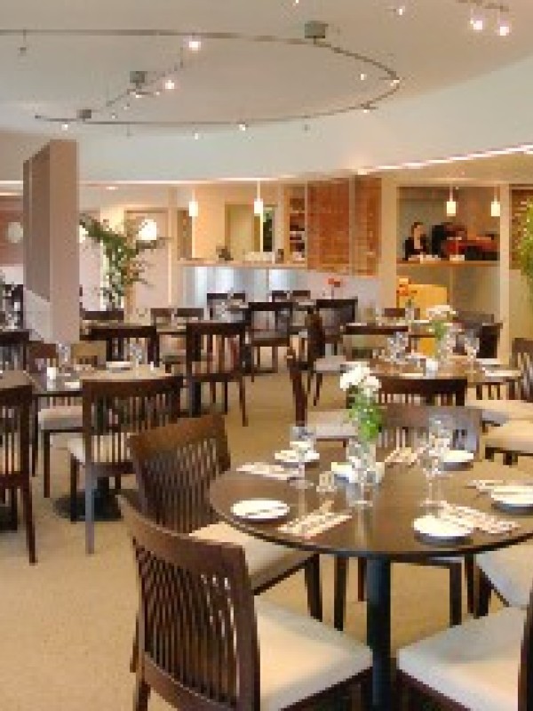 lakeside-restaurant image