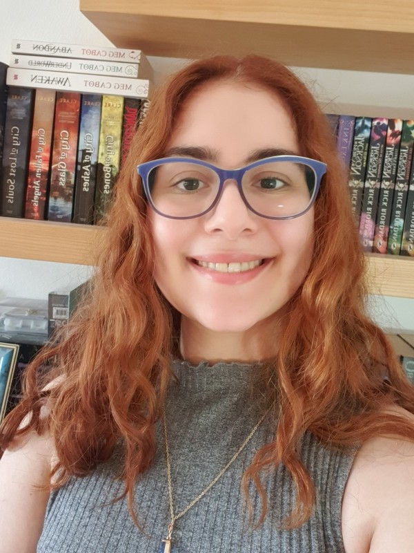 Eleni Lea Santama profile image