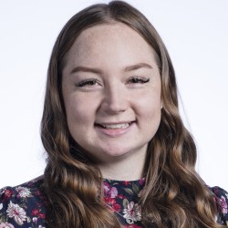 Photo of Chloe Burch 