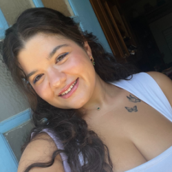 Image of Despina, a Surrey psychology graduate. 