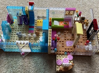 Cerys Niamh lego build