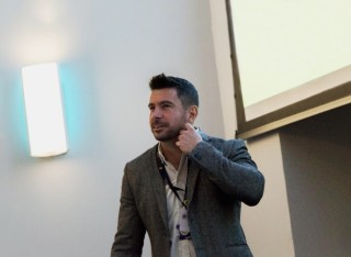 Lauren Drew presenting at ParaSoc event. Credit: Alex Forrelly Photography