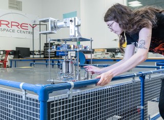 Air bearing optical table