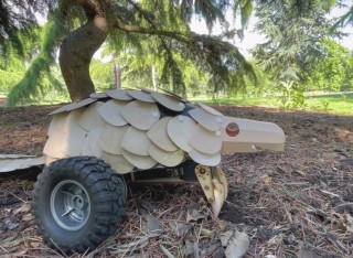 Plantonlin, the robot pangolin