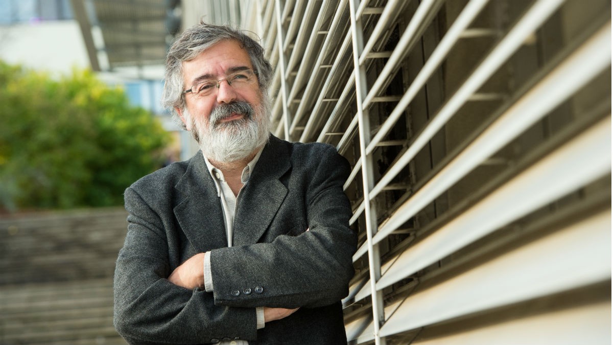 Large Claudio Avignone 