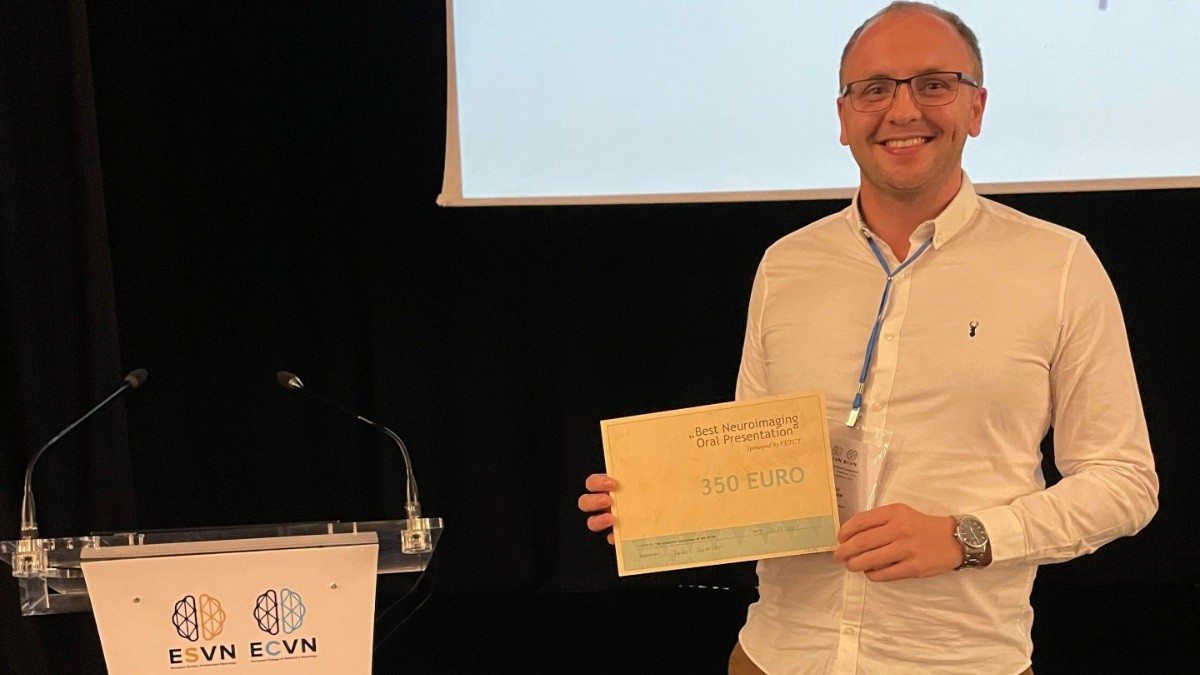 Jake Cumber winning ESVN award