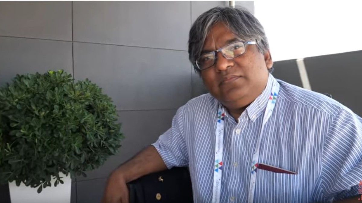 Professor Ravi Silva